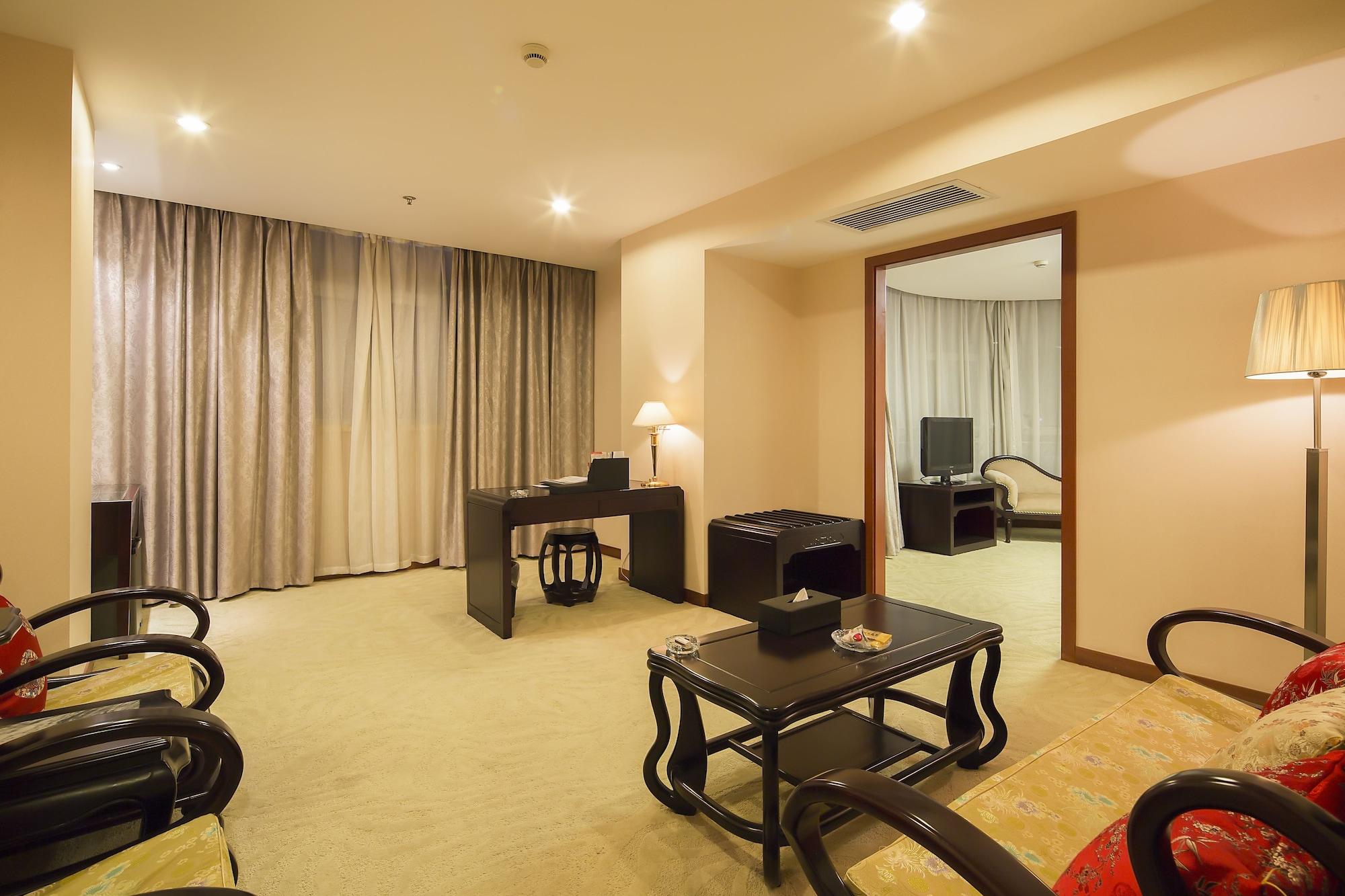 Landison Plaza International Hotel Čen-ťiang Exteriér fotografie