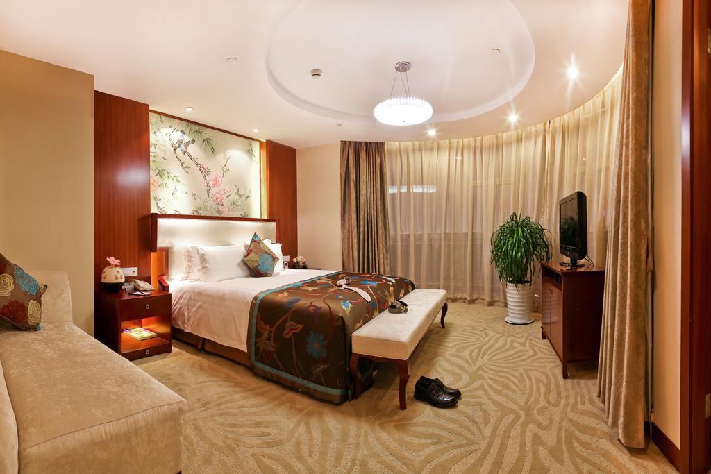 Landison Plaza International Hotel Čen-ťiang Exteriér fotografie