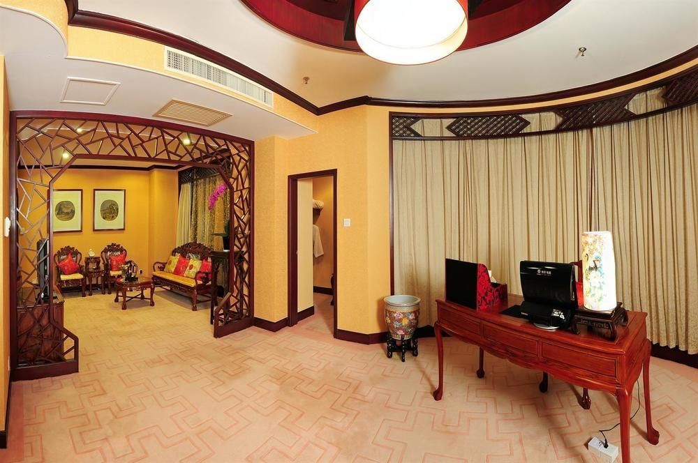 Landison Plaza International Hotel Čen-ťiang Exteriér fotografie