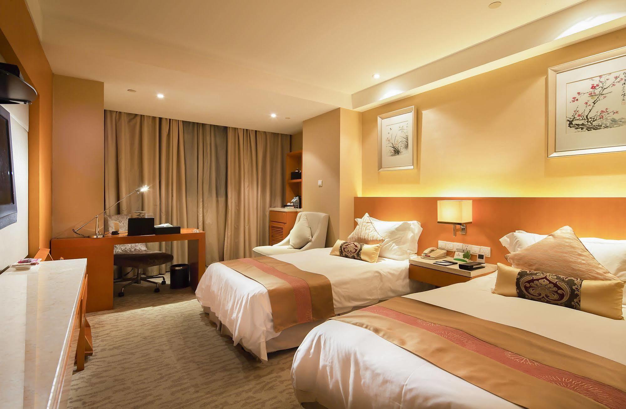Landison Plaza International Hotel Čen-ťiang Exteriér fotografie